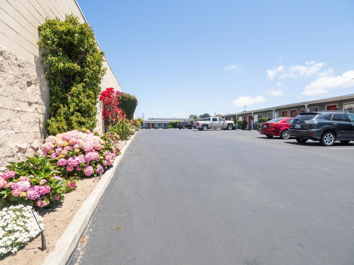 Discovery Inn Monterey Bay Seaside Esterno foto